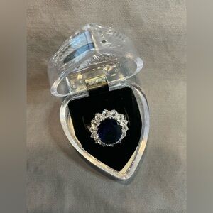 NWOT Beautiful Ring Made With Swarovski Crystal Size 10 #1310